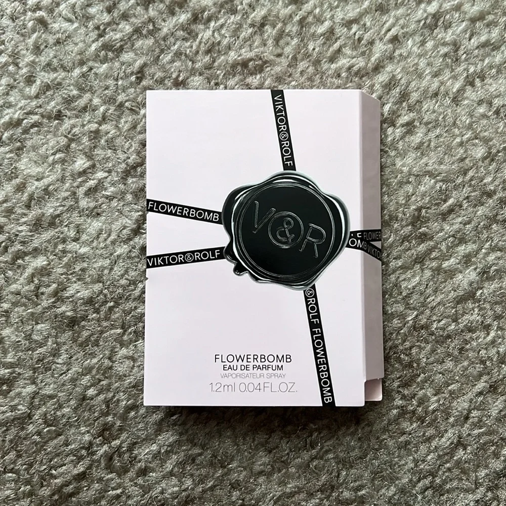 ❗️LAST 1❗️🤎5 For $25🤎 VIKTOR & ROLF Flowerbomb Fragrance Trial Sample Size